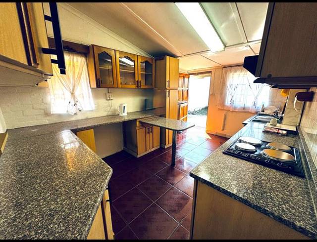 2 BEDROOM HOUSE FOR SALE IN WILLOWTON